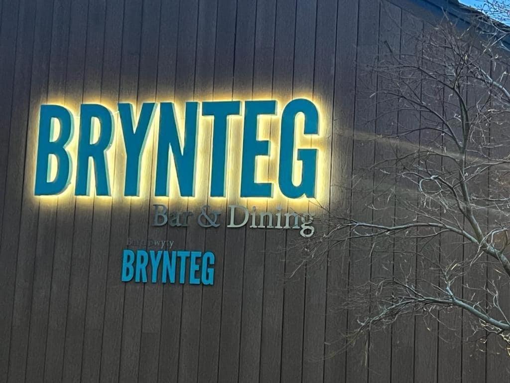 Отель Number 57 Brynteg Карнарвон Экстерьер фото